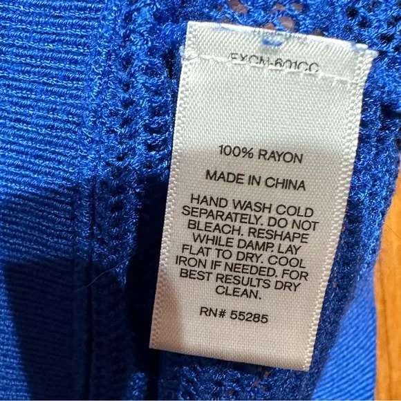 Express Relaxed Fit Cut Out Design Blouse in Bright Blue Women’s Medium - Picture 7 of 9